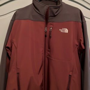Mens North Face TNF Apex Jacket.